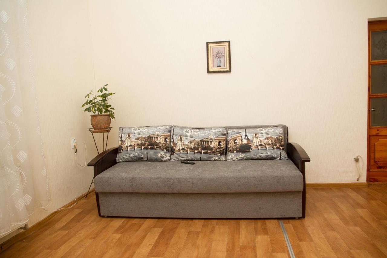 Apartment On Zhukovskogo オデッサ エクステリア 写真